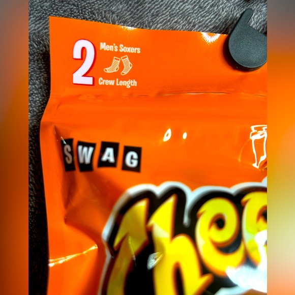 Fun Novelty Funyuns or Cheetos Flaming hot Men’s One Size 2 Pair of Socks, New - Picture 9 of 11